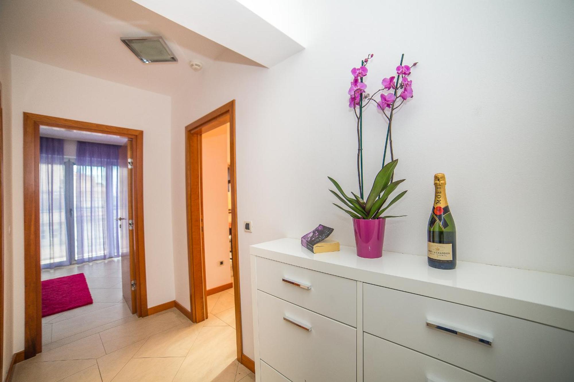 Apartments Milan Makarska Oda fotoğraf