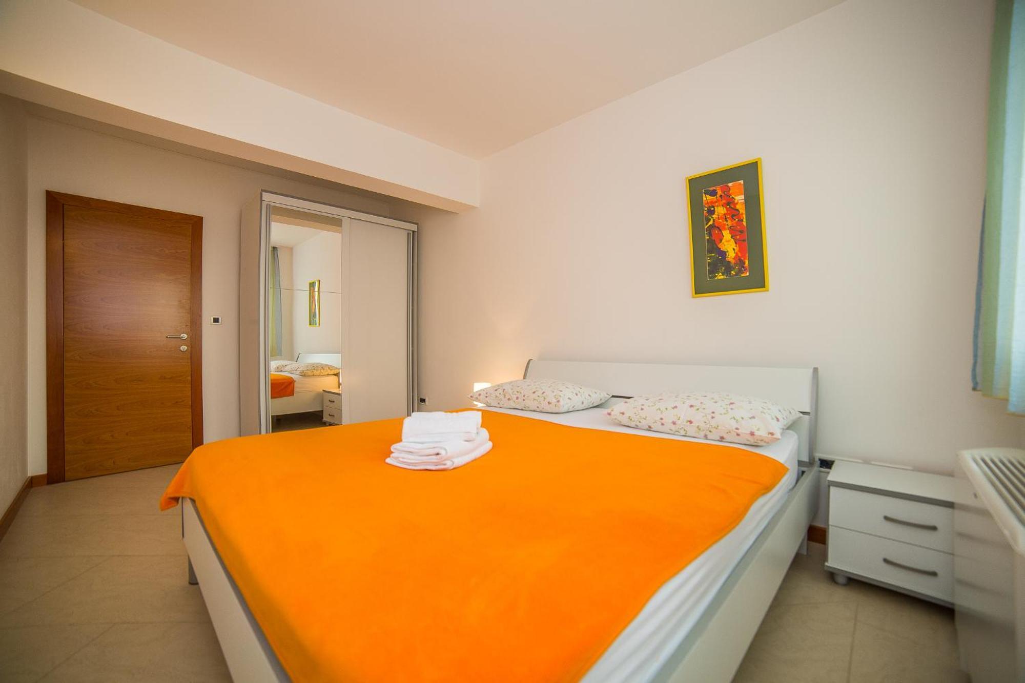 Apartments Milan Makarska Oda fotoğraf