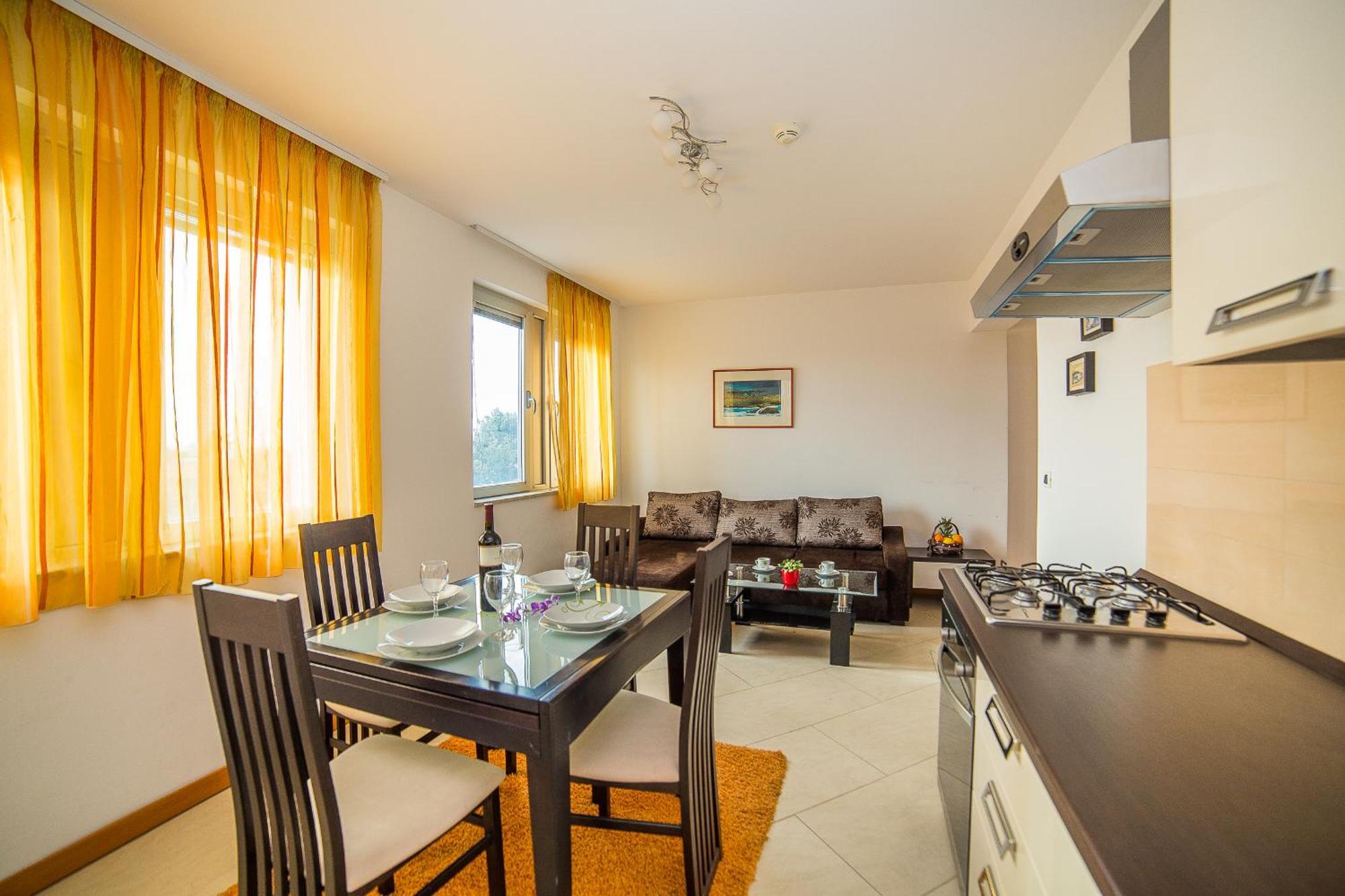 Apartments Milan Makarska Oda fotoğraf