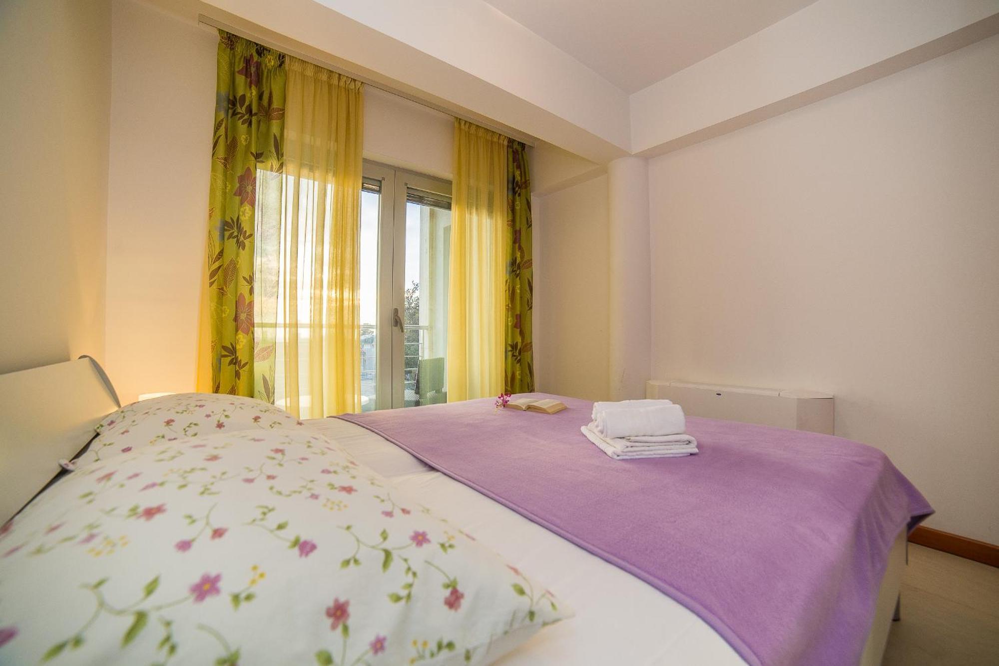 Apartments Milan Makarska Oda fotoğraf